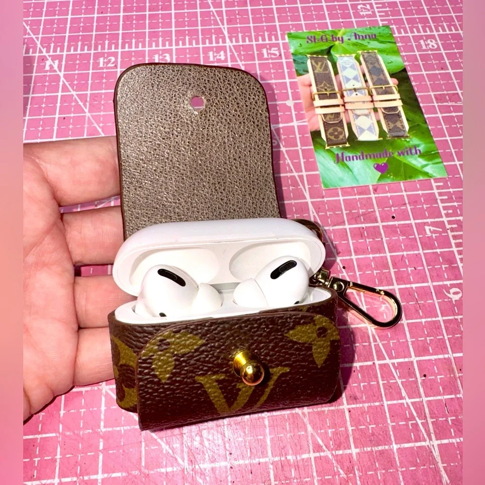 ♻️ AirPods Pro case Monogram ♻️ Hand crafted - Picture 2 of 10